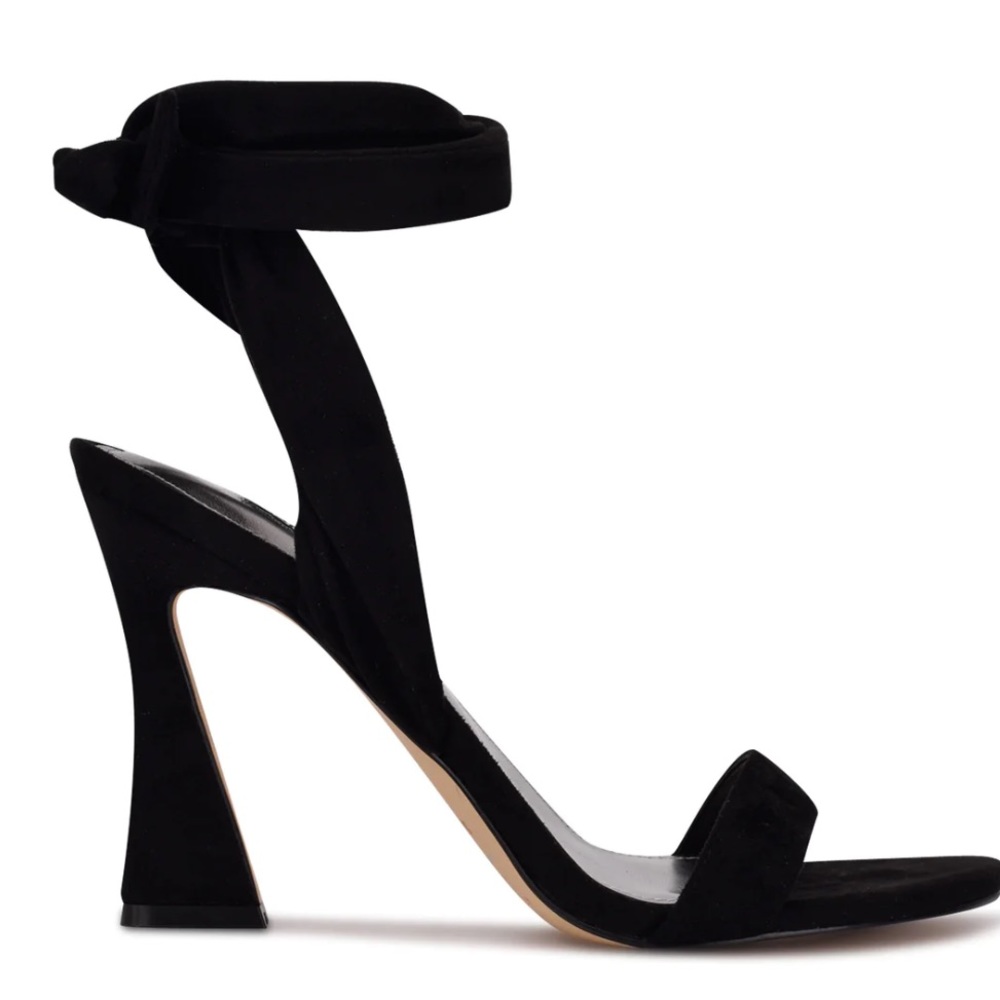 Nine West kelsie heels in a size 8